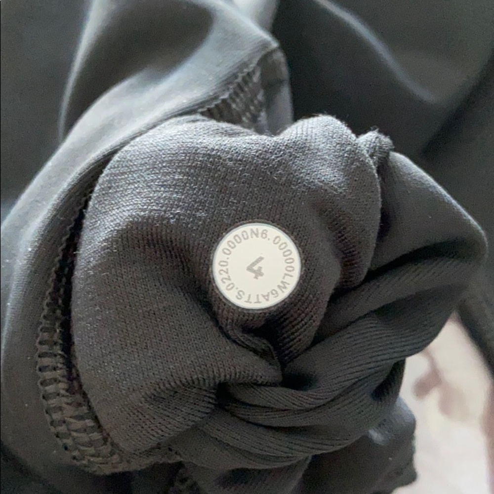 Lululemon cropped wunder under - Picture 4 of 4